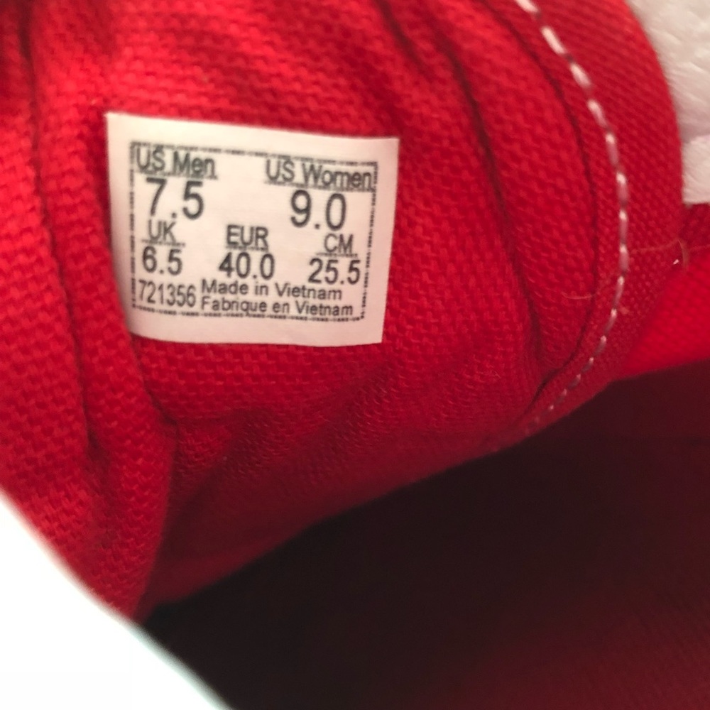 Red vans! - Picture 2 of 2
